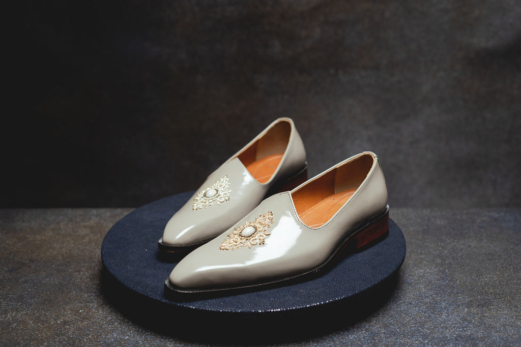 Ash Grey Patent Gem Jutti