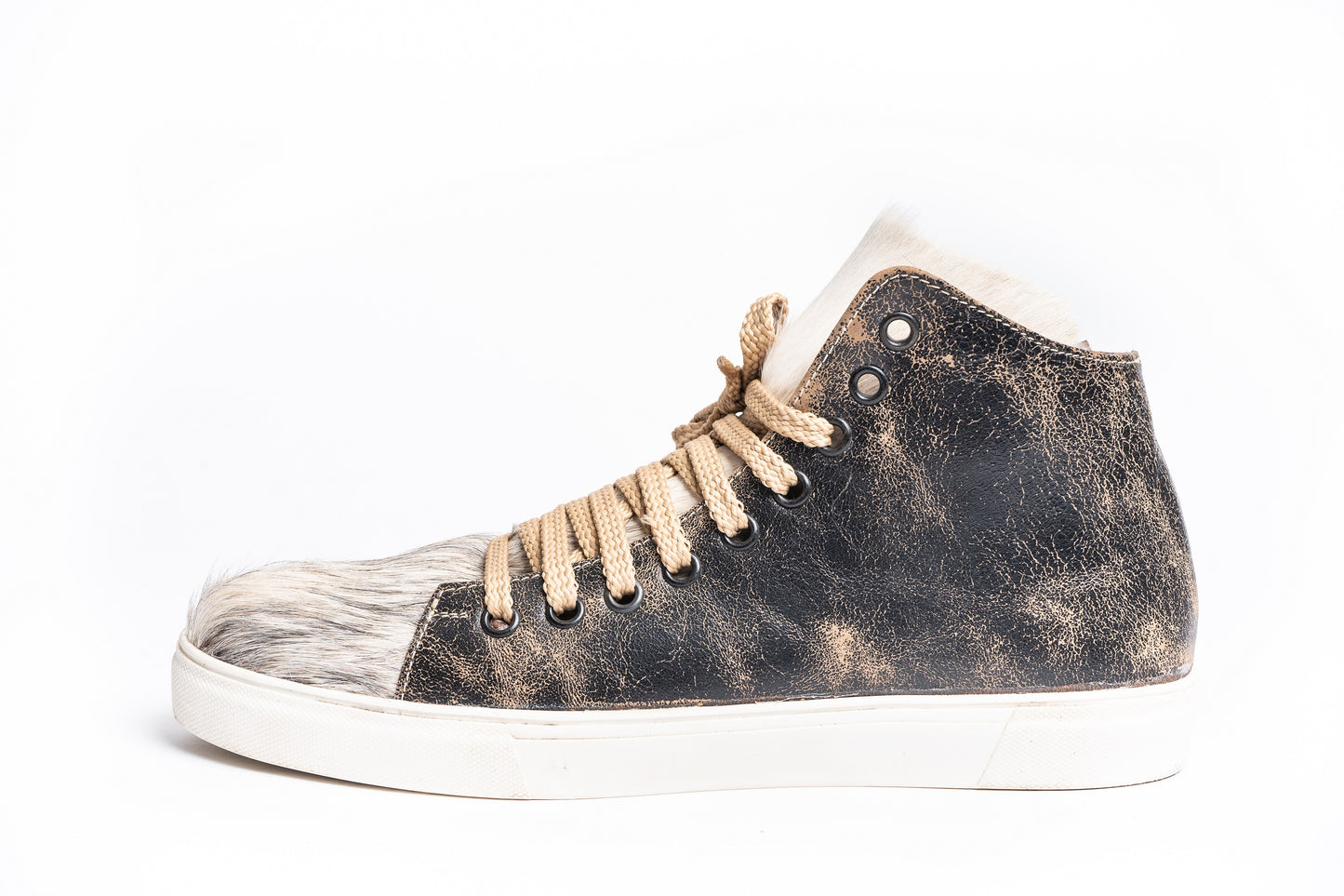 DISTRESSED SNEAKERS - BLACK