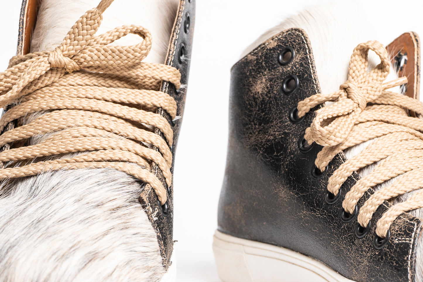 DISTRESSED SNEAKERS - BLACK