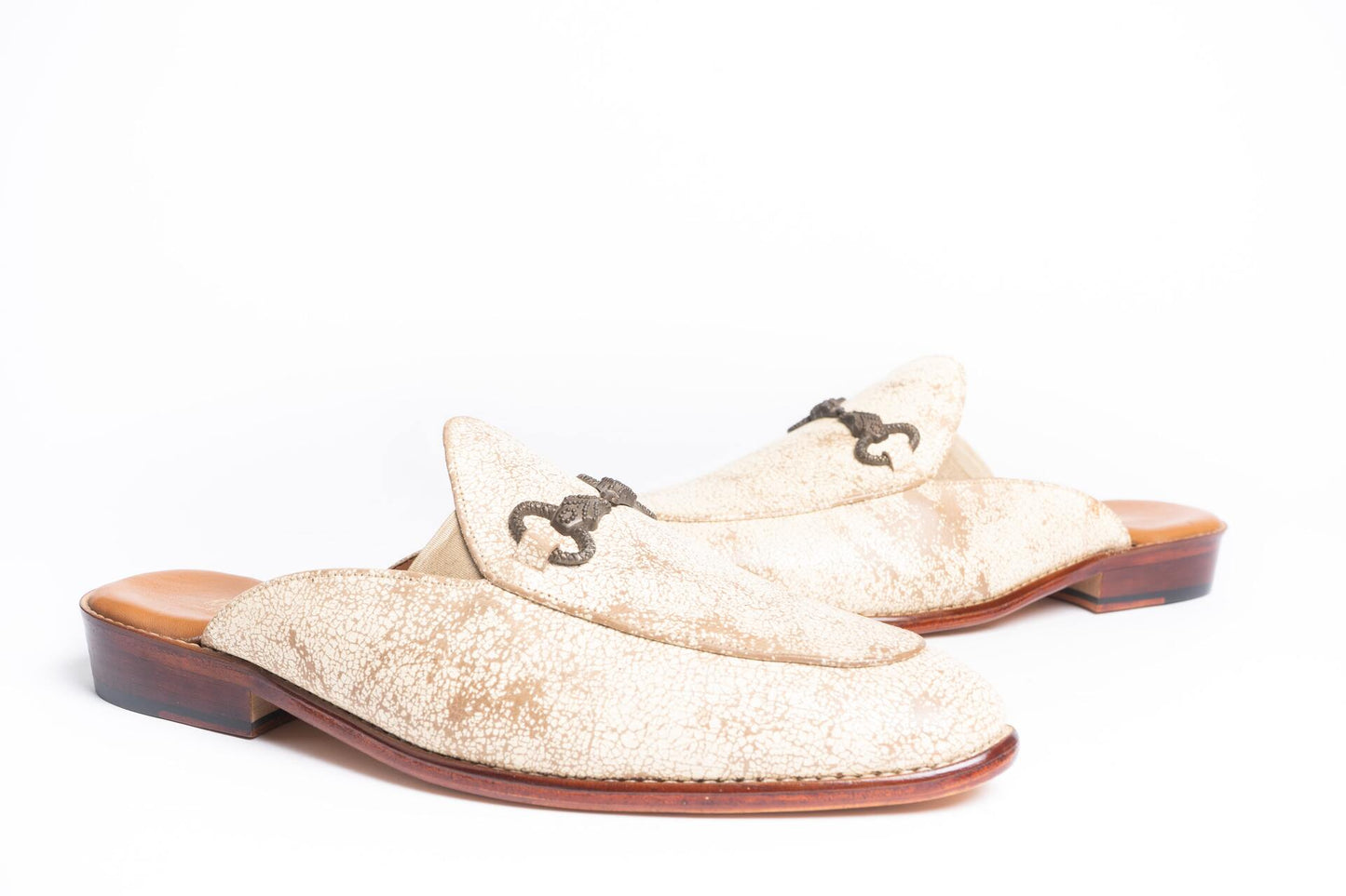 WHITE DISTRESSED MULES