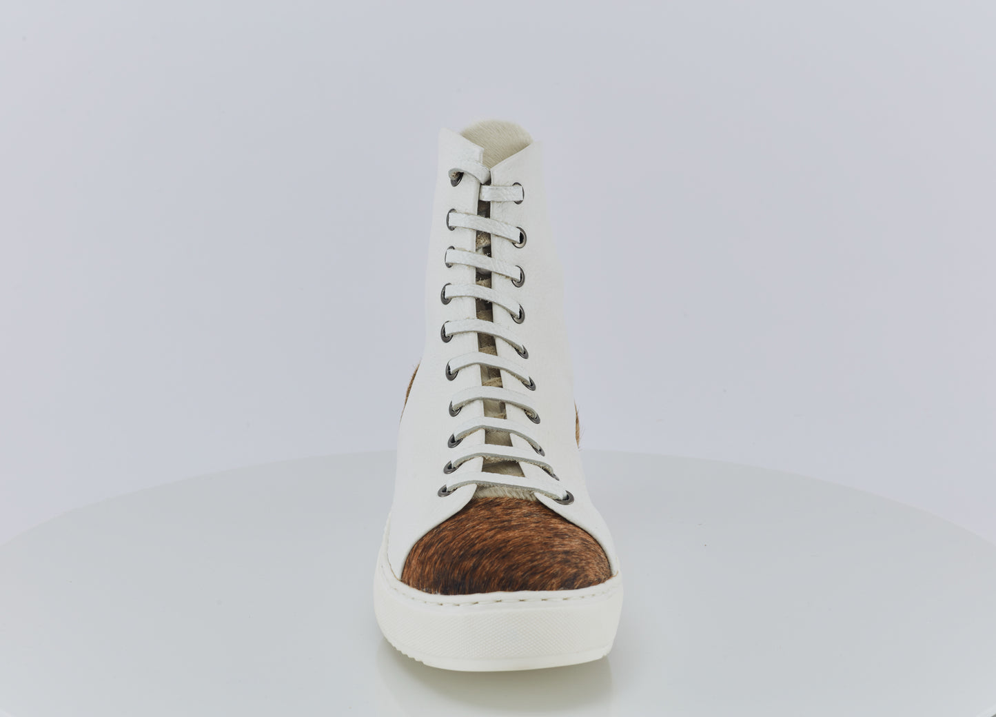 KESH - SAFAED SNEAKERS